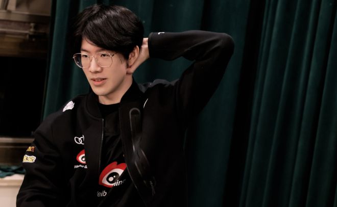 结束了他的六年 JD Gaming 职业生涯！官方：打野 Kanavi 今天离队！