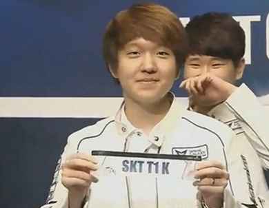 BLG赛后群访：过去一个月来回奔波，选手们很辛苦